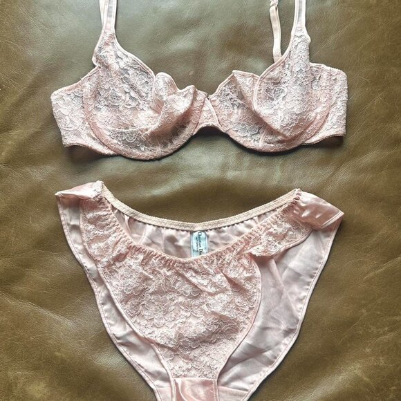 Vintage CHRISTIAN DIOR Pink Lace High-Cut Lingerie Set - Size 36C & M - Picture 1 of 8